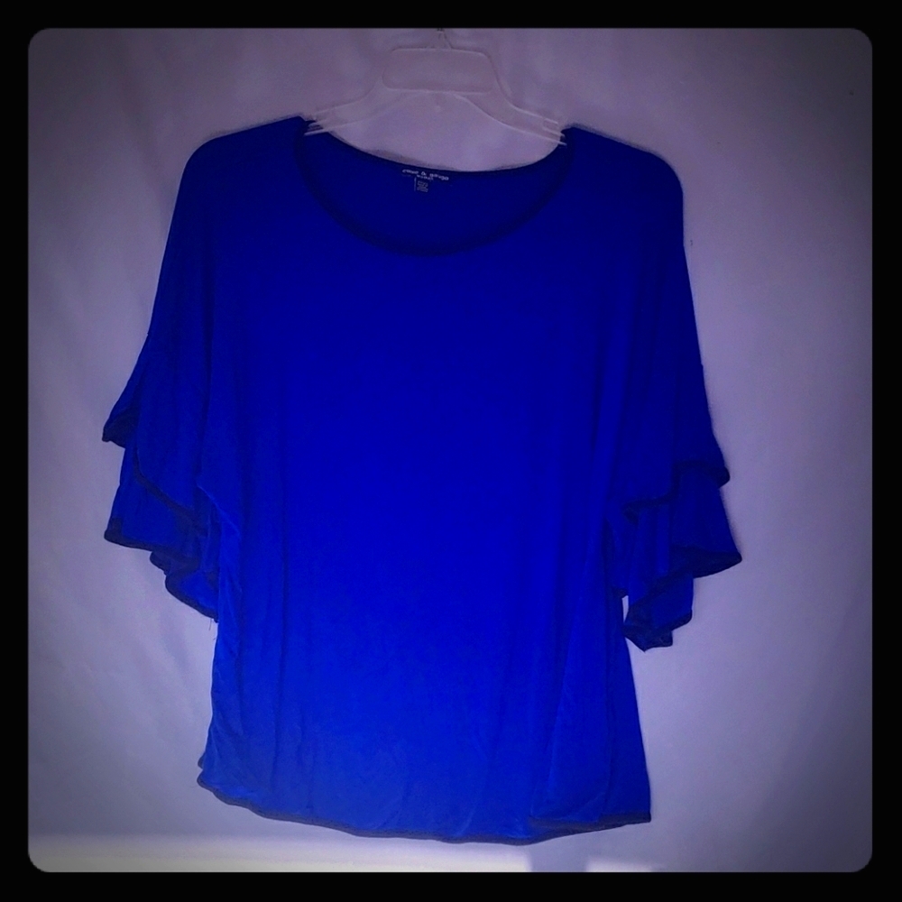 Cable and Gauge womans royal blue blouse